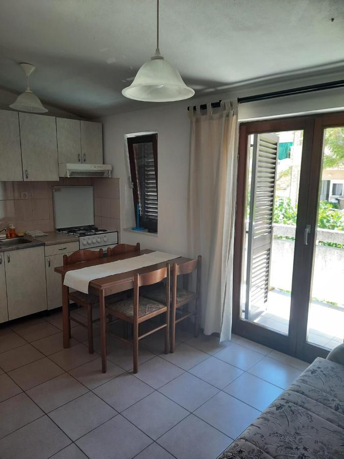 Apartments Keti Pag Town Exterior photo
