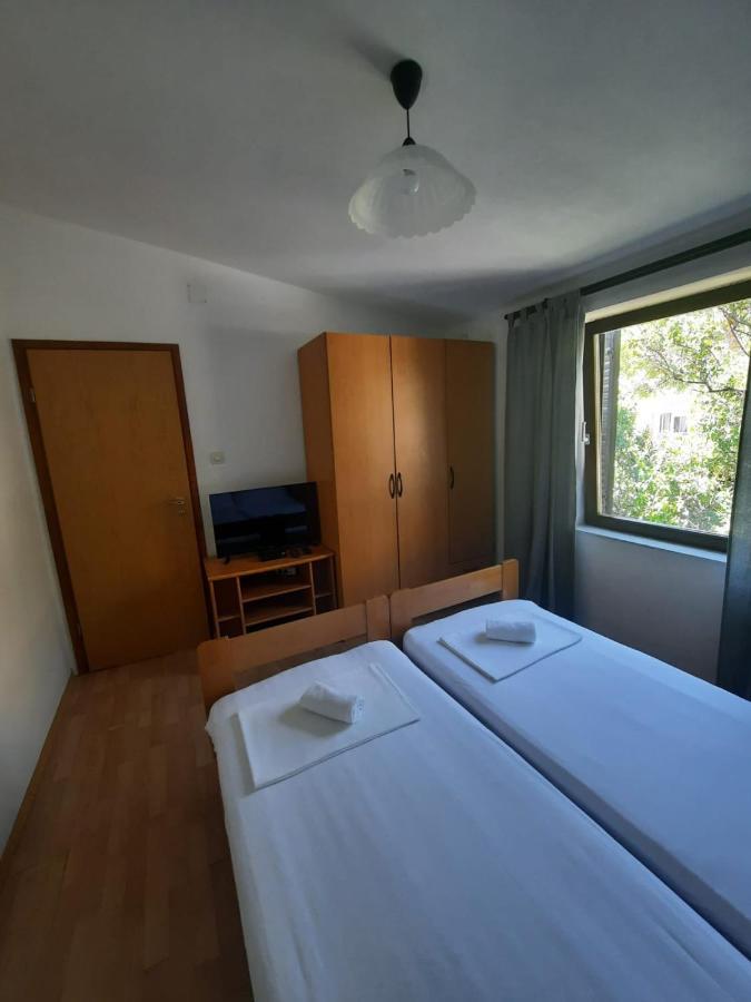 Apartments Keti Pag Town Exterior photo