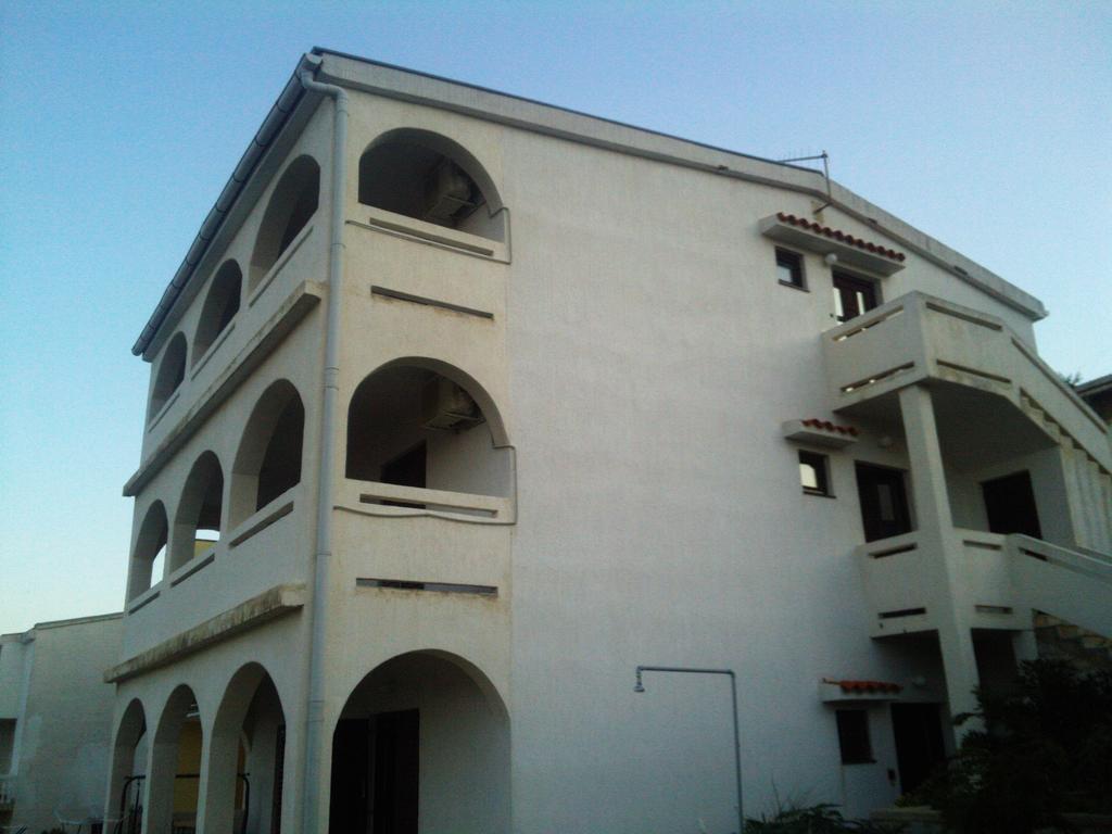 Apartments Keti Pag Town Exterior photo